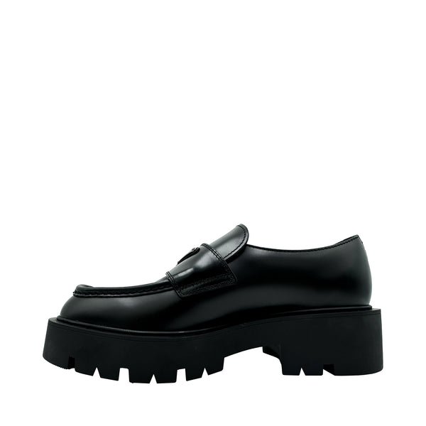 PRADA LEATHER LOAFER