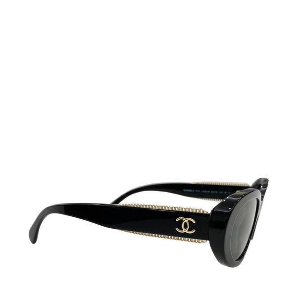 CHANEL OVAL FRAMED SUNGLASSES