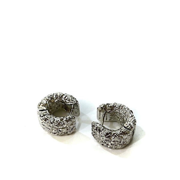 Balenciaga Textured Earrings | Designer code: 679595TZ99S | Luxury Fashion Eshop | Lamode.com.hk